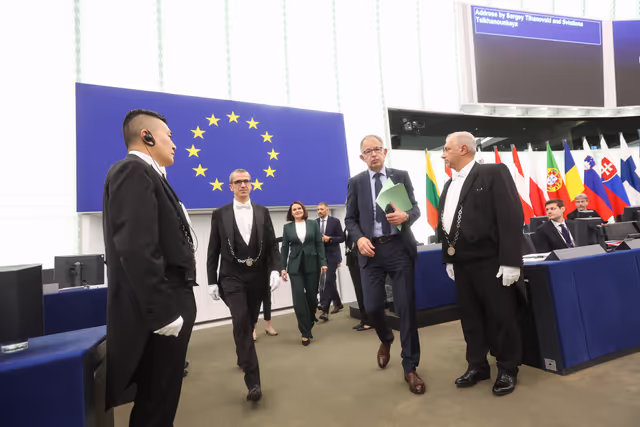 Photo 15: EP Plenary session - Formal Sitting with Sergey TIHANOVSKI, Sakharov Prize laureate 2020 and Sviatlana TSIKHANOUSKAYA, leader of democratic forces of Belarus