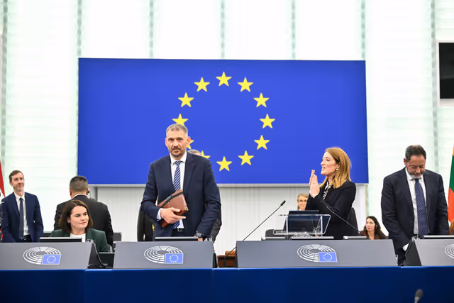 Photo 10: EP Plenary session - Formal Sitting with Sergey TIHANOVSKI, Sakharov Prize laureate 2020 and Sviatlana TSIKHANOUSKAYA, leader of democratic forces of Belarus