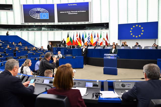 Foto 44: EP Plenary session - Formal Sitting with Sergey TIHANOVSKI, Sakharov Prize laureate 2020 and Sviatlana TSIKHANOUSKAYA, leader of democratic forces of Belarus