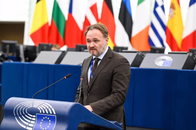 Fotografia 7: EP Plenary session - Ending all energy imports from Russia to the EU and closing loopholes through third countries