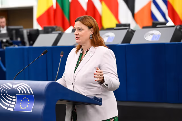 Снимка 35: EP Plenary session - Ending all energy imports from Russia to the EU and closing loopholes through third countries