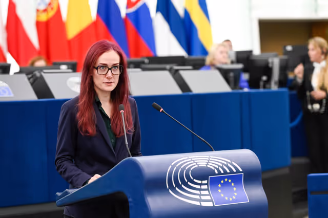 Снимка 29: EP Plenary session - Ending all energy imports from Russia to the EU and closing loopholes through third countries