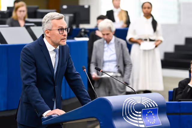 Fotografia 35: EP Plenary session.- The need for a united support to Ukraine and for a just and durable peace concluded on Ukraine's terms, with Europeans and without surrendering to Vladimir Putin's conditions ahead of the foreseen Budapest summit
