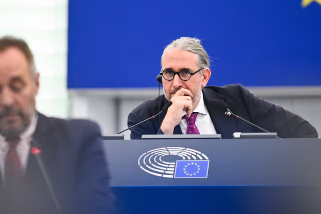 Fotografia 28: EP Plenary session.- The need for a united support to Ukraine and for a just and durable peace concluded on Ukraine's terms, with Europeans and without surrendering to Vladimir Putin's conditions ahead of the foreseen Budapest summit