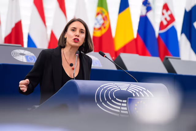 Zdjęcie 43: EP Plenary session - Combating violence against women and girls, including the exploitation of motherhood