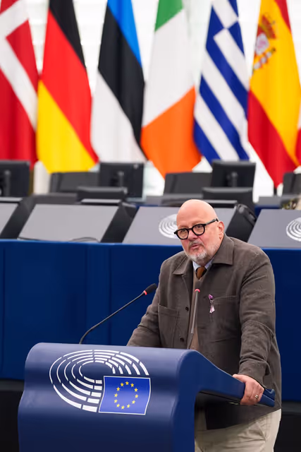 Zdjęcie 37: EP Plenary session - Combating violence against women and girls, including the exploitation of motherhood