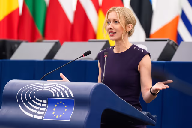 Zdjęcie 31: EP Plenary session - Combating violence against women and girls, including the exploitation of motherhood