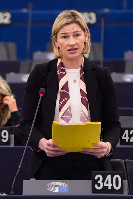 Zdjęcie 14: EP Plenary session - Combating violence against women and girls, including the exploitation of motherhood