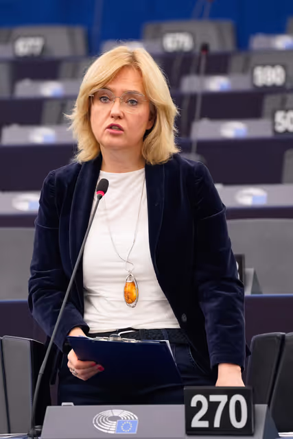 Zdjęcie 4: EP Plenary session - Combating violence against women and girls, including the exploitation of motherhood