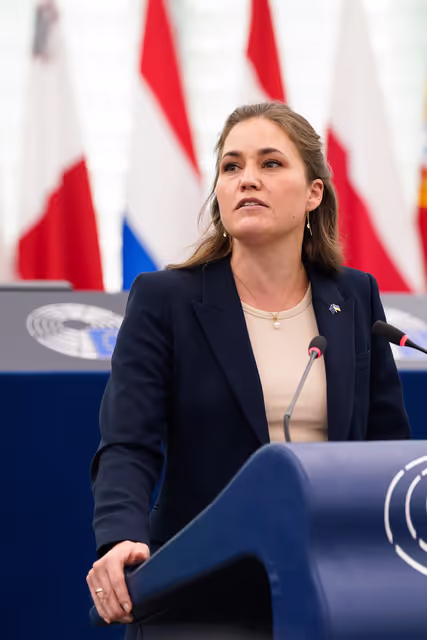 Zdjęcie 1: EP Plenary session - Combating violence against women and girls, including the exploitation of motherhood