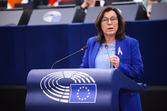 Zdjęcie 29: EP Plenary session - Breast cancer: the importance of screening