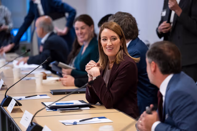 Fotografija 2: Official visit by Roberta METSOLA, EP President to Washington D.C. (United States of America) - Participation in a Strategic Dialogue Roundtable on Tech, Digital and Artificial Intelligence, organised by the World Economic Forum and Brookings Institute