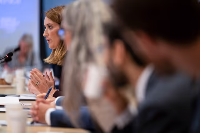 Fotografija 1: Official visit by Roberta METSOLA, EP President to Washington D.C. (United States of America) - Participation in a Strategic Dialogue Roundtable on Tech, Digital and Artificial Intelligence, organised by the World Economic Forum and Brookings Institute
