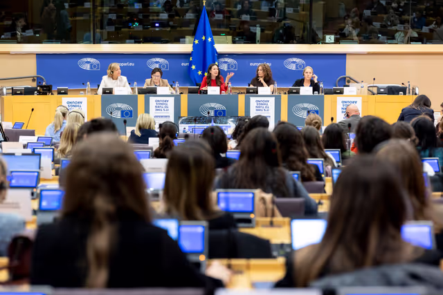 Fotagrafa 18: Gender equality week - Facing the Talent Gap