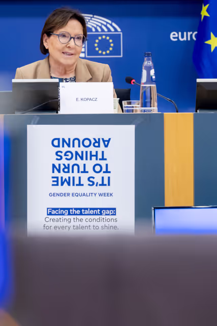 Fotagrafa 7: Gender equality week - Facing the Talent Gap