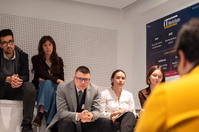 Photo 22: Sabine VERHEYEN meets with the  European Charlemagne Youth Prize