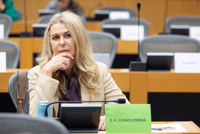 Fotografie 2: FEMM SEDE - Hearing: The 25th anniversary of UN SCR 1325 on Women, Peace and Security