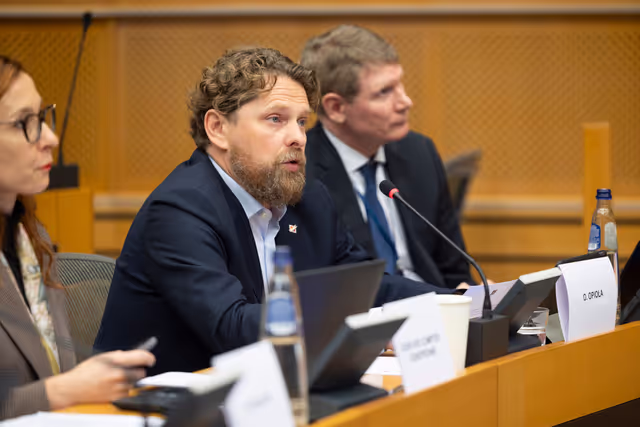 Fotografia 22: CONT - Hearing on MFF 1 and MFF 5, Security and Defence with Executive Vice-President Henna VIRKKUNEN and Commissioner Andrius KUBILIUS, in the presence of ECA reporting Members Mihails KOZLOVS (MFF Heading 1), and Marek OPIOLA (MFF Heading 5)