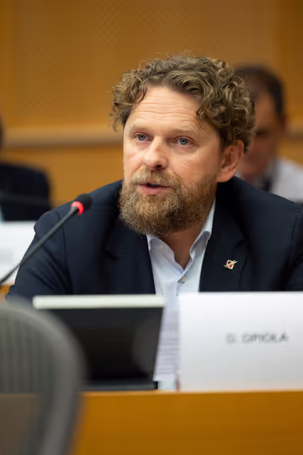 Fotografia 21: CONT - Hearing on MFF 1 and MFF 5, Security and Defence with Executive Vice-President Henna VIRKKUNEN and Commissioner Andrius KUBILIUS, in the presence of ECA reporting Members Mihails KOZLOVS (MFF Heading 1), and Marek OPIOLA (MFF Heading 5)