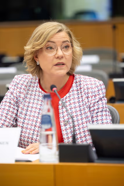 Fotografia 20: CONT - Hearing on MFF 1 and MFF 5, Security and Defence with Executive Vice-President Henna VIRKKUNEN and Commissioner Andrius KUBILIUS, in the presence of ECA reporting Members Mihails KOZLOVS (MFF Heading 1), and Marek OPIOLA (MFF Heading 5)