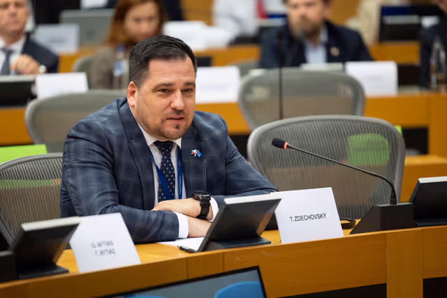 Fotografia 8: CONT - Hearing on MFF 1 and MFF 5, Security and Defence with Executive Vice-President Henna VIRKKUNEN and Commissioner Andrius KUBILIUS, in the presence of ECA reporting Members Mihails KOZLOVS (MFF Heading 1), and Marek OPIOLA (MFF Heading 5)