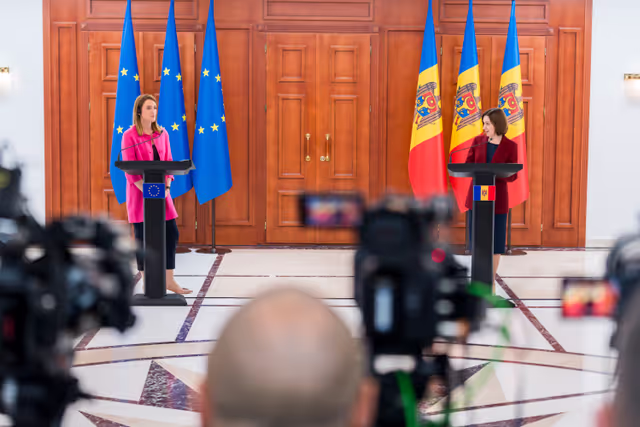 Φωτογραφία 10: Official visit by Roberta METSOLA, EP President to Chisinau (Moldova) - Press conference by Roberta METSOLA, EP President and Maia SANDU, President of Moldova