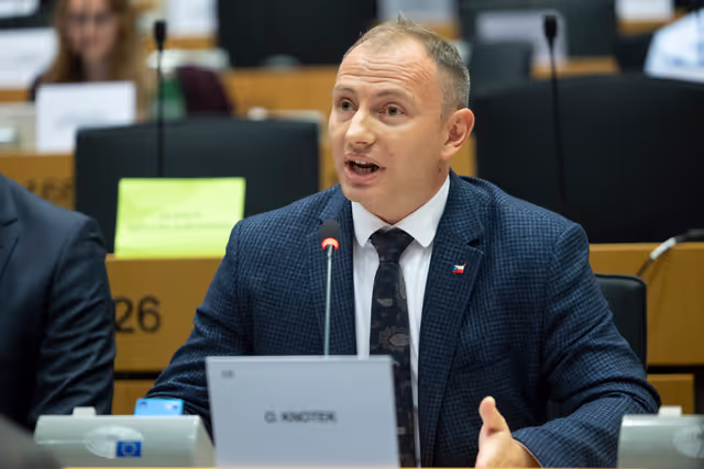 Снимка 15: ENVI - Vote on a 2040 EU target for greenhouse gas emissions reduction