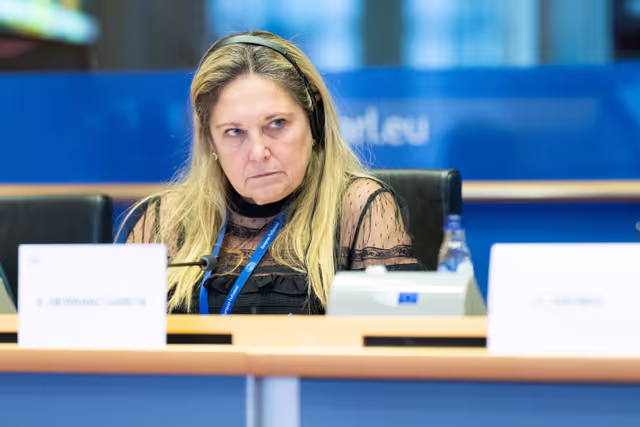 Fotografija 16: ENVI-SANT  - Exchange of views with Exchange of views with Commissioner Hadja LAHBIB