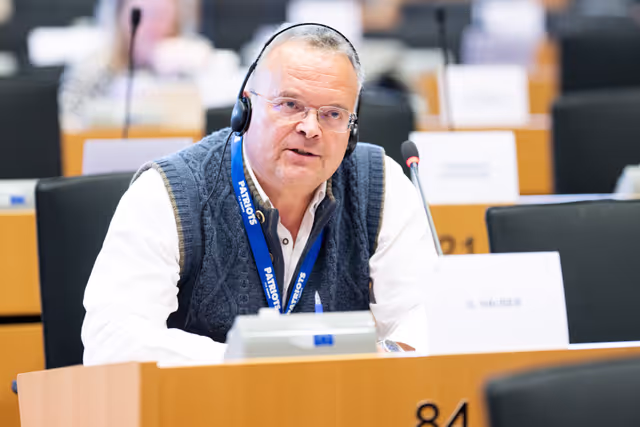 Fotografija 10: ENVI-SANT  - Exchange of views with Exchange of views with Commissioner Hadja LAHBIB