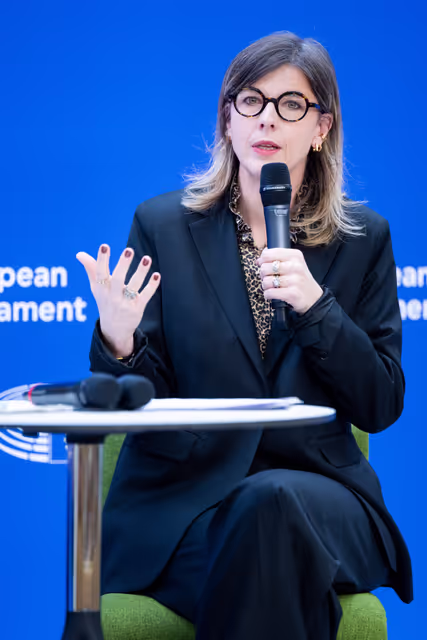 Press Briefing on protection of minors