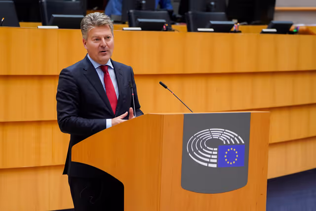 Photo 28 : EP Plenary session - Protecting EU consumers against the practices of certain e-commerce platforms