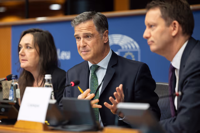 Fotagrafa 13: Press seminar for French and Hungarian journalists