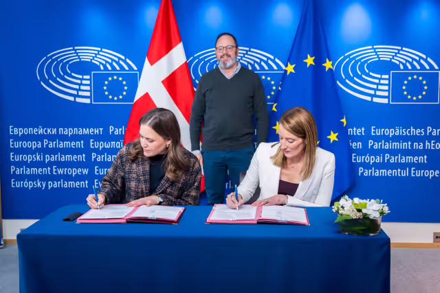 Lex signing ceremony in presence of Roberta METSOLA, EP President, and Marie BJERRE, Minister for European Affairs on behalf of the Danish Presidency