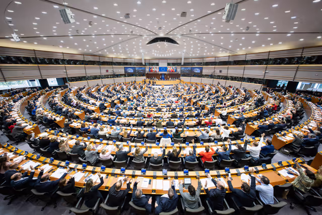 Foto 34: EP Plenary session - Voting session