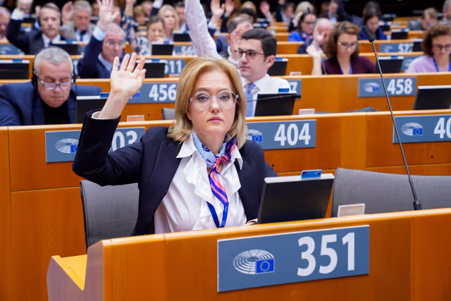 Foto 40: EP Plenary session - Voting session