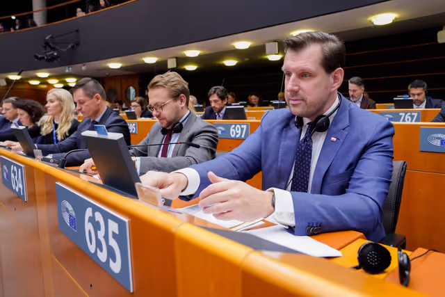 Foto 36: EP Plenary session - Voting session