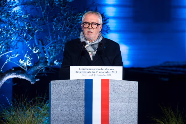 Fotogrāfija 18: Official visit by Roberta METSOLA, EP President to Paris (France) - Ceremony for the victims of November 13th attacks