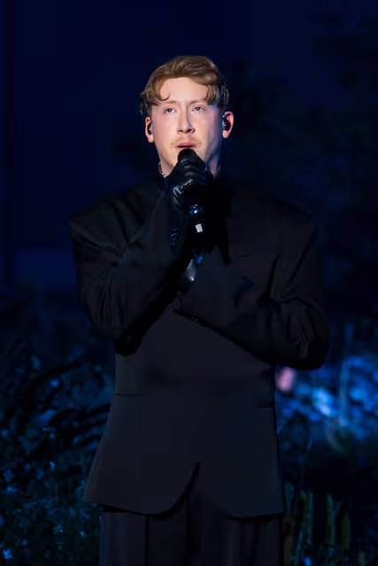 Fotogrāfija 17: Official visit by Roberta METSOLA, EP President to Paris (France) - Ceremony for the victims of November 13th attacks