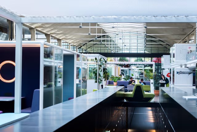 Official visit by Roberta METSOLA, EP President to Paris (France) - Visit of the  Station F and meeting with startups