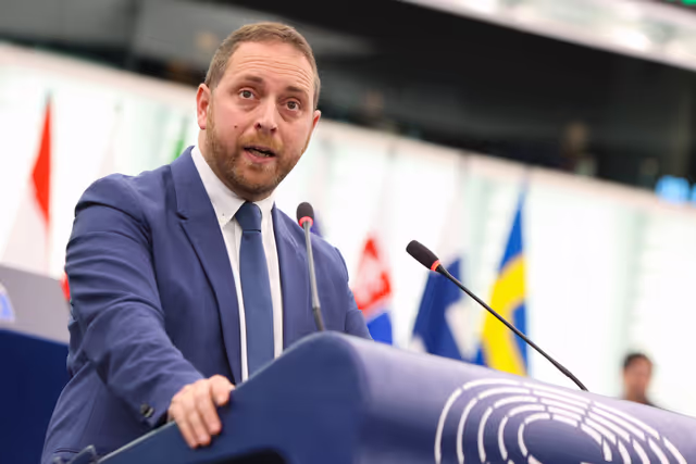 Foto 36: EP Plenary session - Protection of minors online