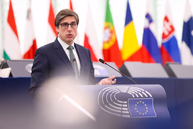 Foto 34: EP Plenary session - Protection of minors online