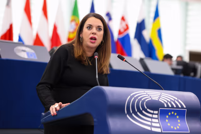 Foto 18: EP Plenary session - Protection of minors online