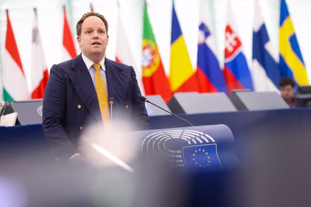 Foto 15: EP Plenary session - Protection of minors online