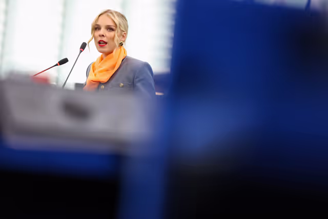 Foto 9: EP Plenary session - Protection of minors online