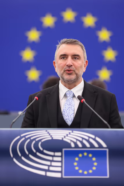 Foto 40: EP Plenary session - Protection of minors online