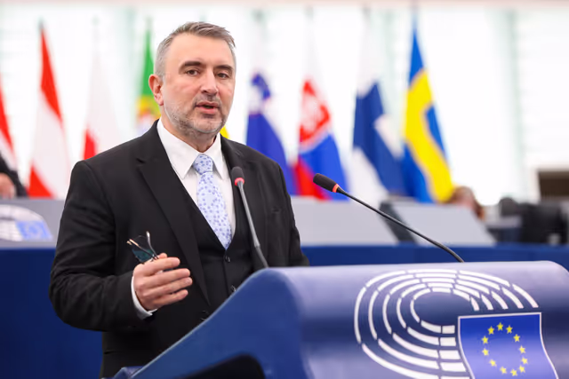 Foto 41: EP Plenary session - Protection of minors online