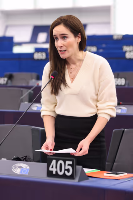 Photo 21: EP Plenary session - Protection of minors online