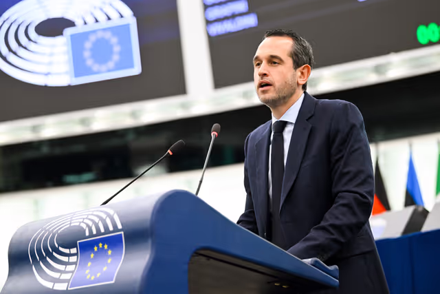 Foto 12: EP Plenary session - Protection of minors online