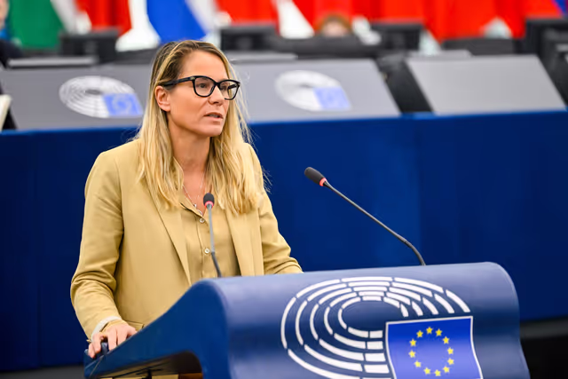 EP Plenary session - Digital Package