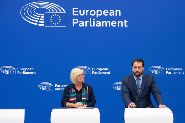 Fotografia 14: Press briefing Patriots for Europe